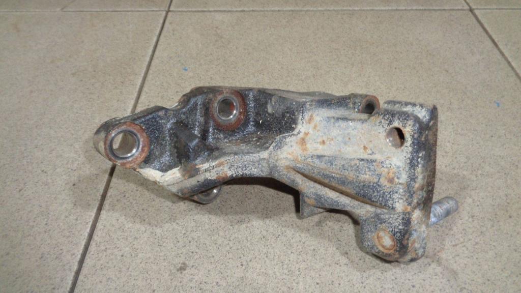 Кронштейн двигателя правый, 800 рублей, Пермь