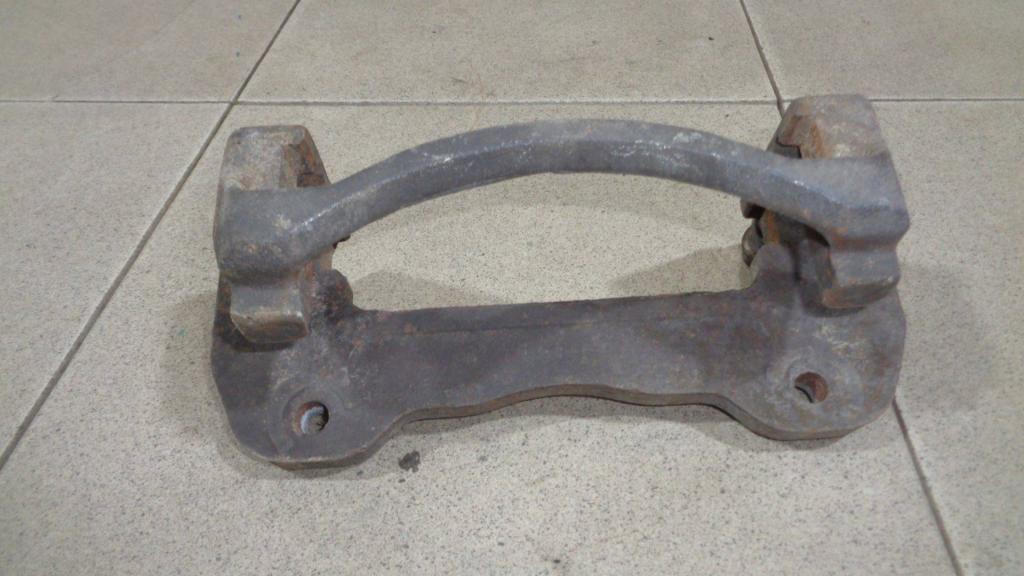 Скоба суппорта переднего, 3000 рублей, Пермь