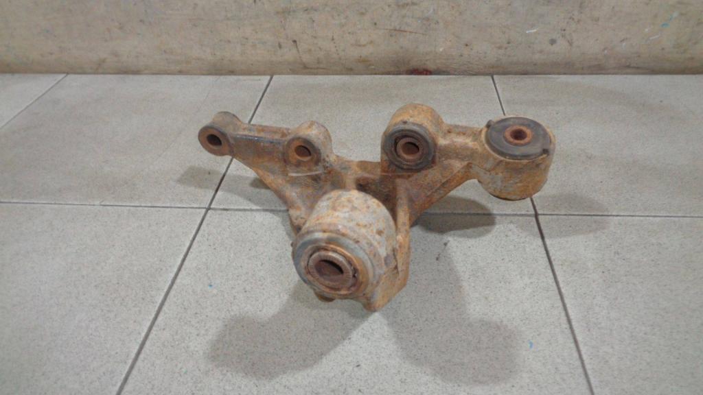 Кулак поворотный задний левый, 2000 рублей, Пермь