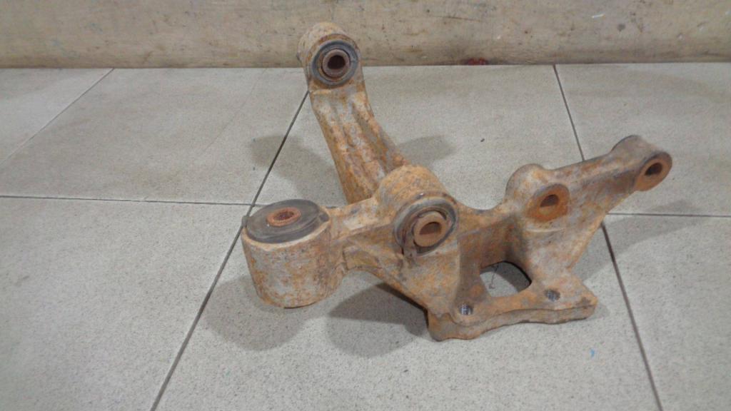 Кулак поворотный задний левый, 2000 рублей, Пермь