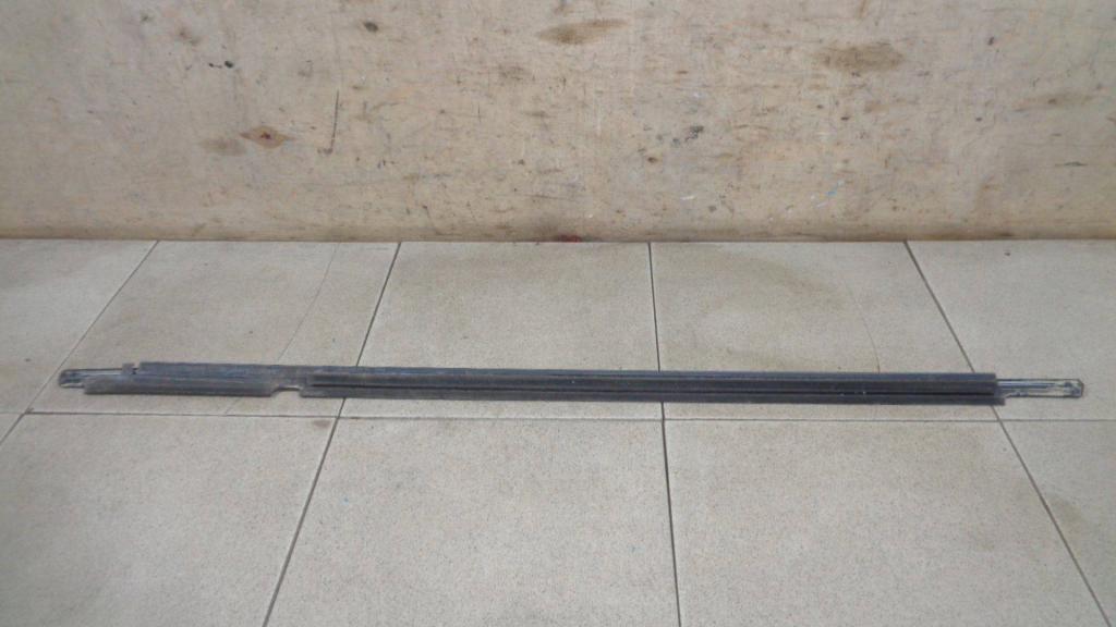 Накладка стекла заднего правого, 700 рублей, Пермь