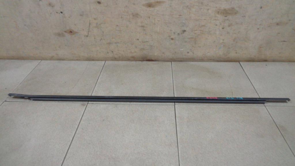 Накладка стекла заднего правого, 700 рублей, Пермь