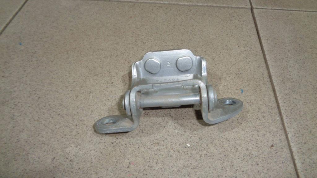 Петля двери задней левой верхняя, 550 рублей, Пермь