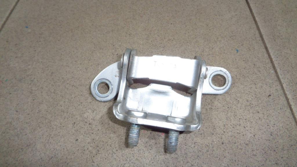 Петля двери задней левой верхняя, 550 рублей, Пермь