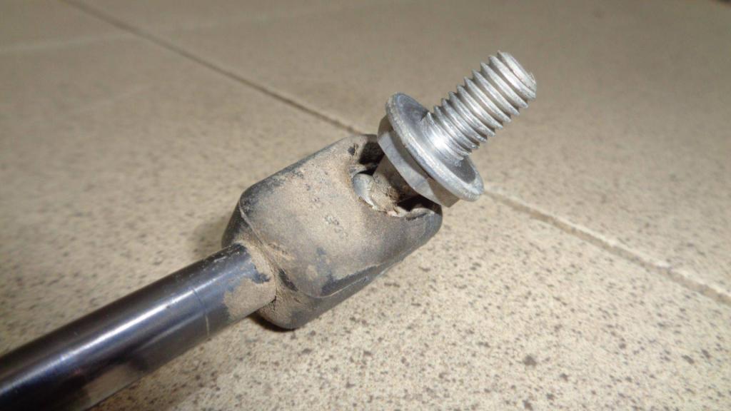 Амортизатор двери багажника, 500 рублей, Пермь