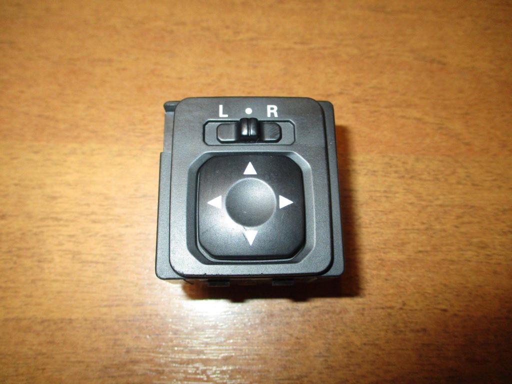 Переключатель регулировки зеркала, 500 рублей, Пермь