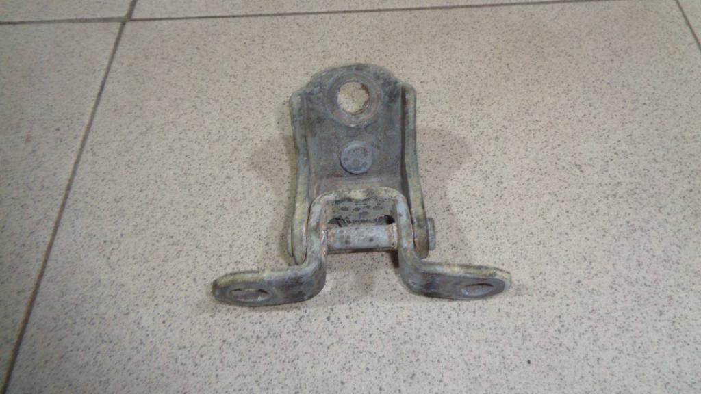 Петля двери задней левой верхняя, 500 рублей, Пермь