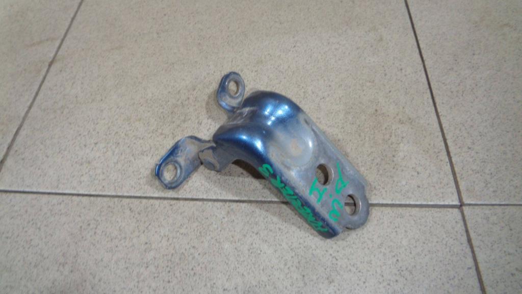 Петля двери задней правой нижняя, 500 рублей, Пермь