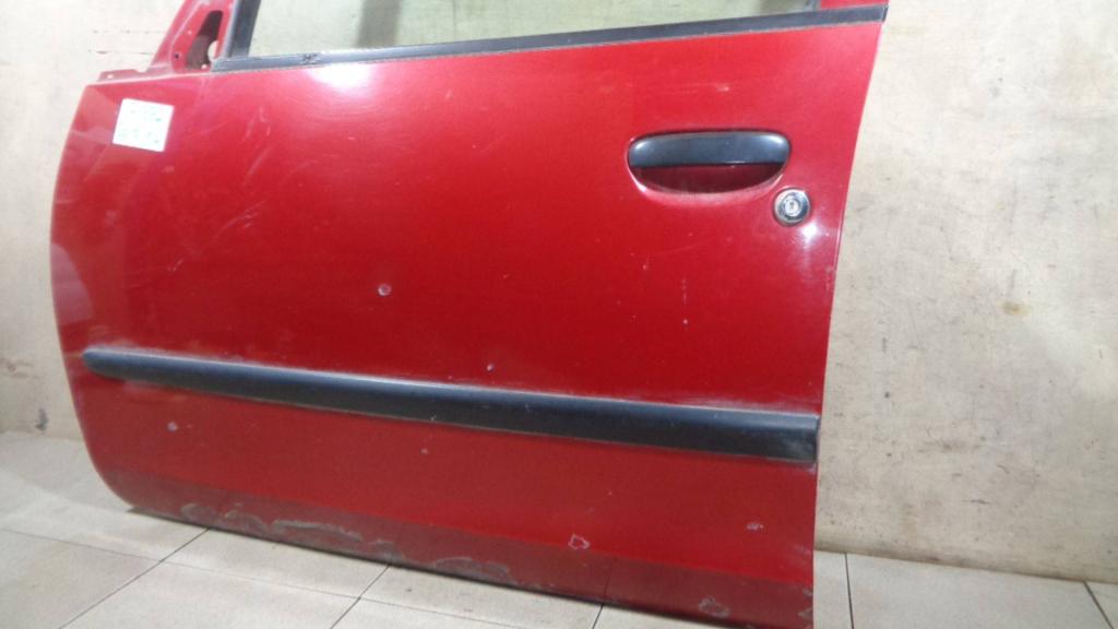 Молдинг передней левой двери, 500 рублей, Пермь