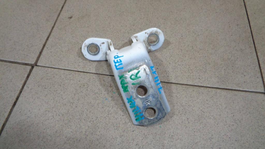 Петля двери передней правой верхняя, 1500 рублей, Пермь