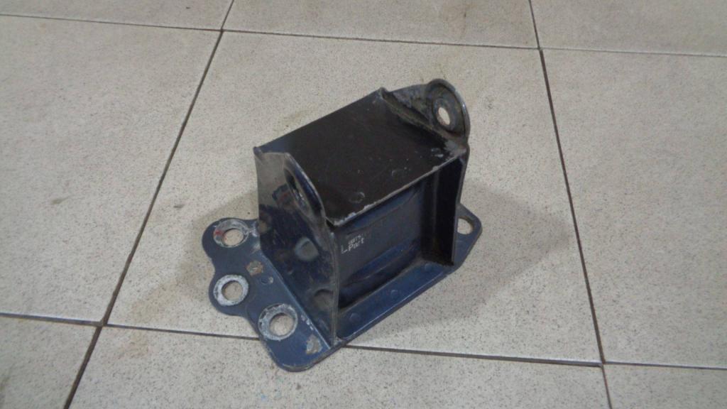 Кронштейн усилителя переднего бампера левый, 1000 рублей, Пермь