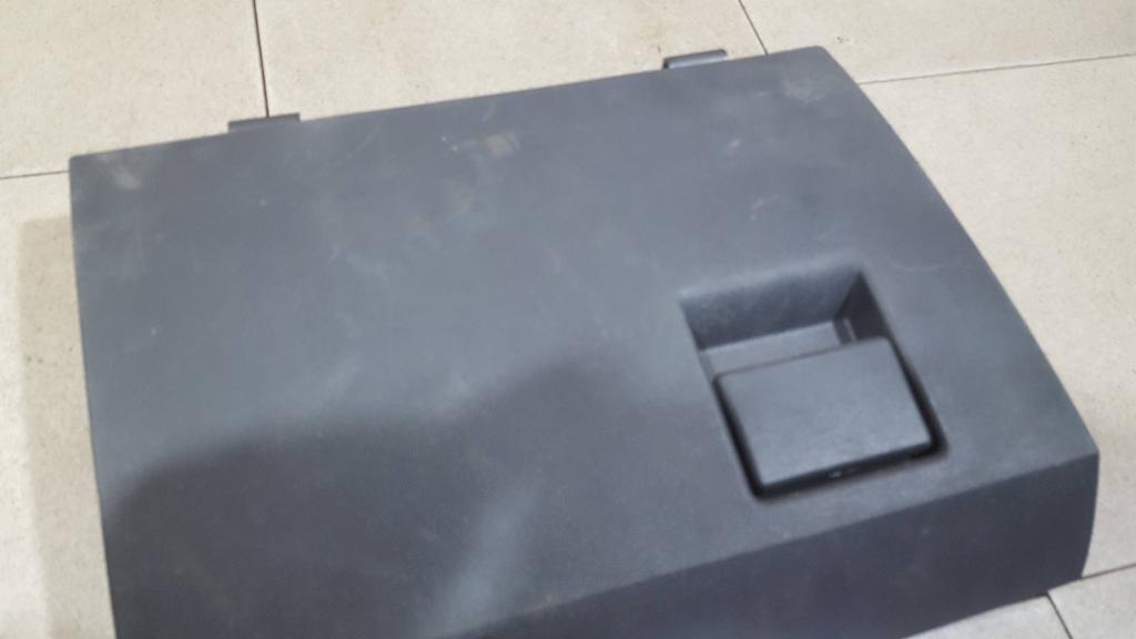 Крышка бардачка, 1000 рублей, Пермь