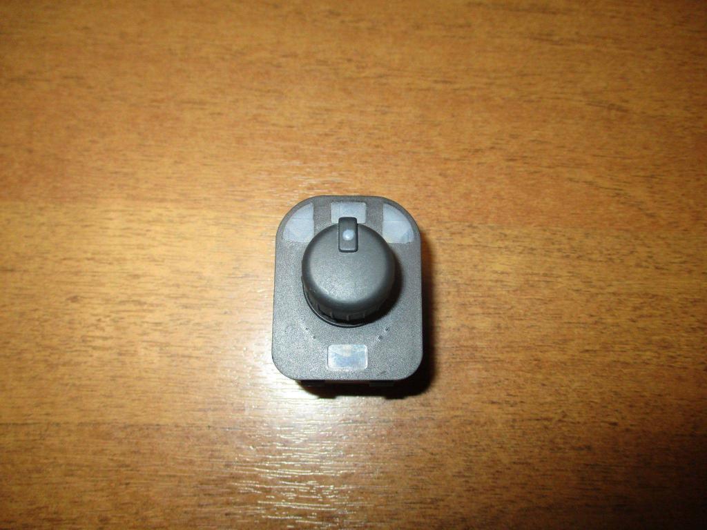 Переключатель регулировки зеркала, 1000 рублей, Пермь