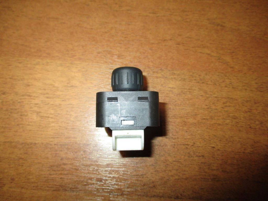 Переключатель регулировки зеркала, 1000 рублей, Пермь