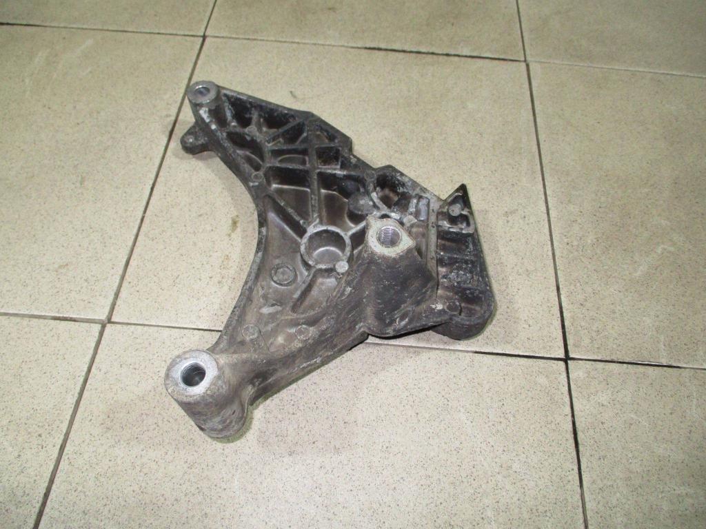 Кронштейн двигателя правый, 1000 рублей, Пермь