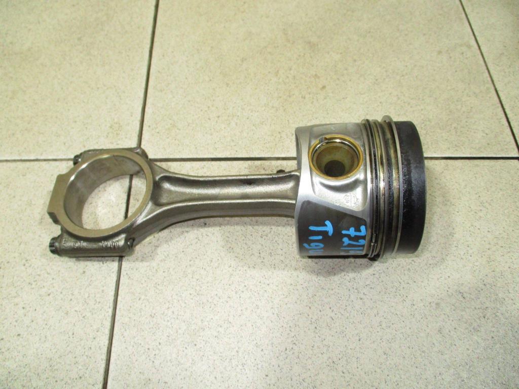 Поршень с шатуном, 4700 рублей, Пермь