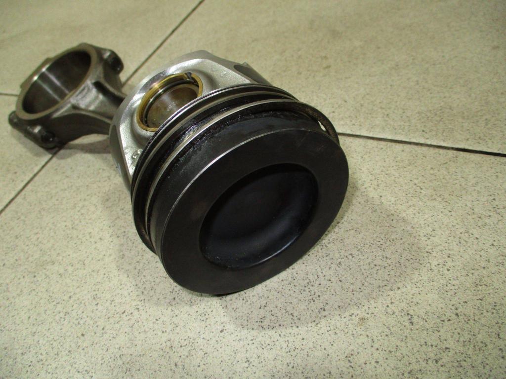 Поршень с шатуном, 4700 рублей, Пермь