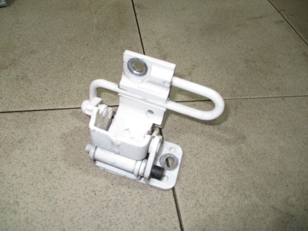 Петля двери задней левой нижняя, 500 рублей, Пермь