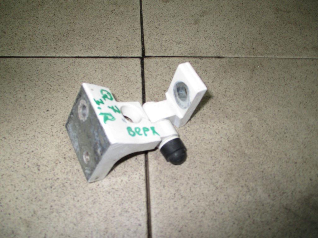 Петля двери задней правой верхняя, 500 рублей, Пермь