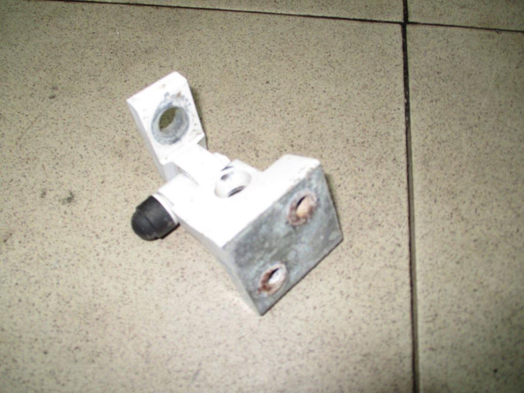 Петля двери задней левой верхняя, 500 рублей, Пермь