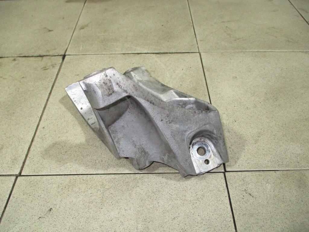 Кронштейн двигателя правый, 2000 рублей, Пермь