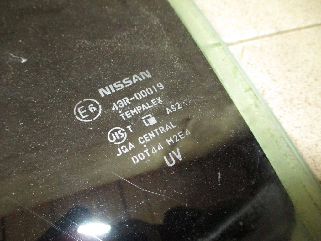 Стекло двери задней левой, 1000 рублей, Пермь