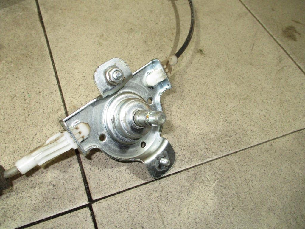 Стеклоподъемник механический задний правый, 500 рублей, Пермь