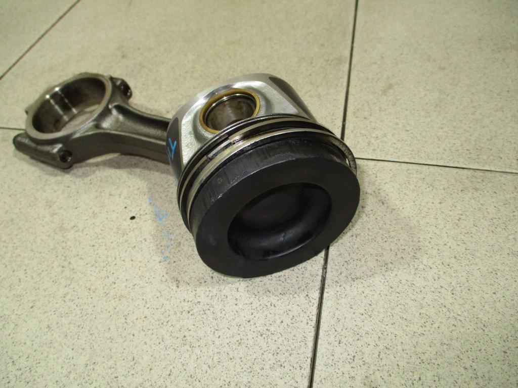 Поршень с шатуном, 4700 рублей, Пермь