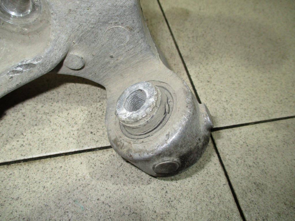 Кулак поворотный задний левый, 2500 рублей, Пермь