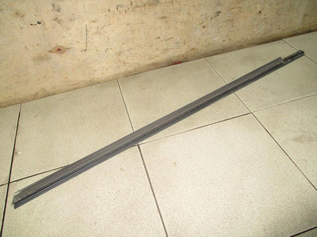 Накладка стекла переднего правого, 700 рублей, Пермь