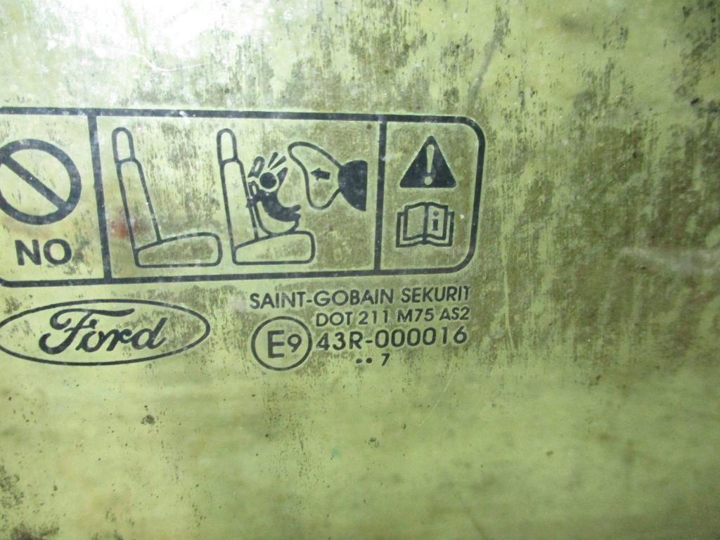 Стекло двери передней правой, 1000 рублей, Пермь