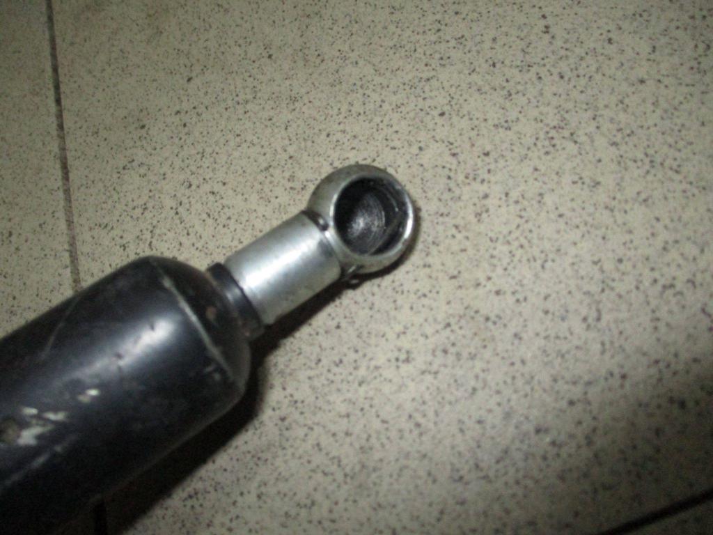 Амортизатор двери багажника, 500 рублей, Пермь