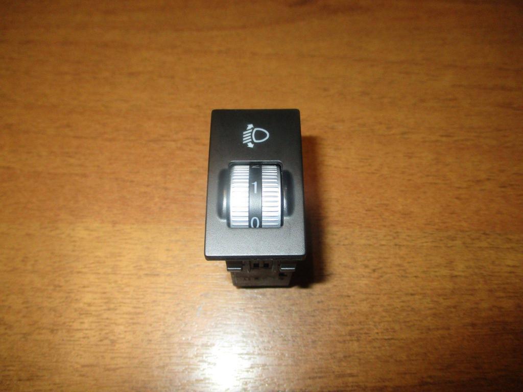 Кнопка корректора фар, 500 рублей, Пермь