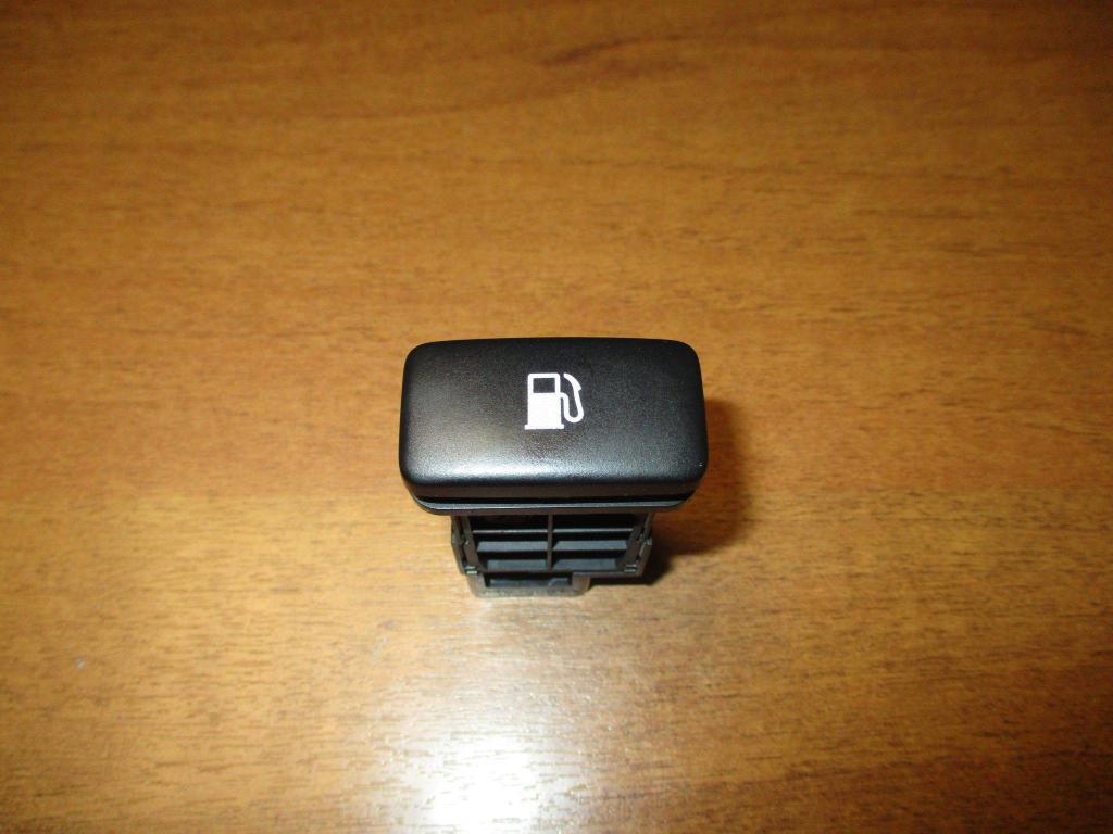 Кнопка открывания лючка бензобака, 550 рублей, Пермь