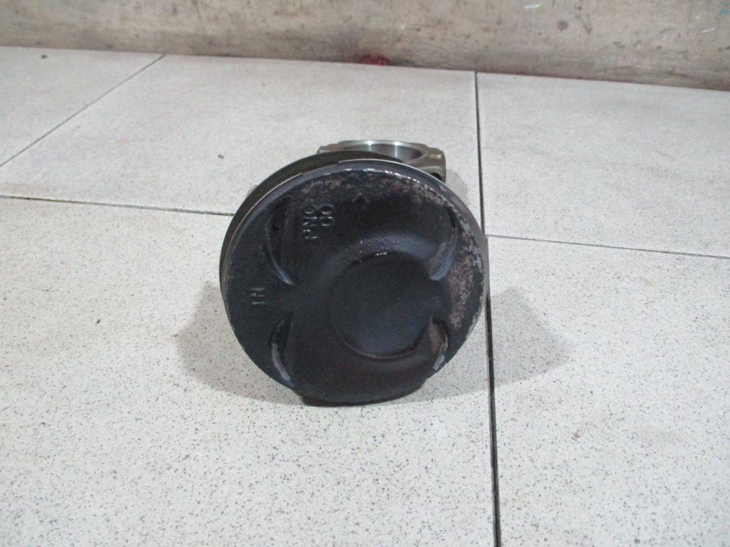 Поршень с шатуном, 2100 рублей, Пермь