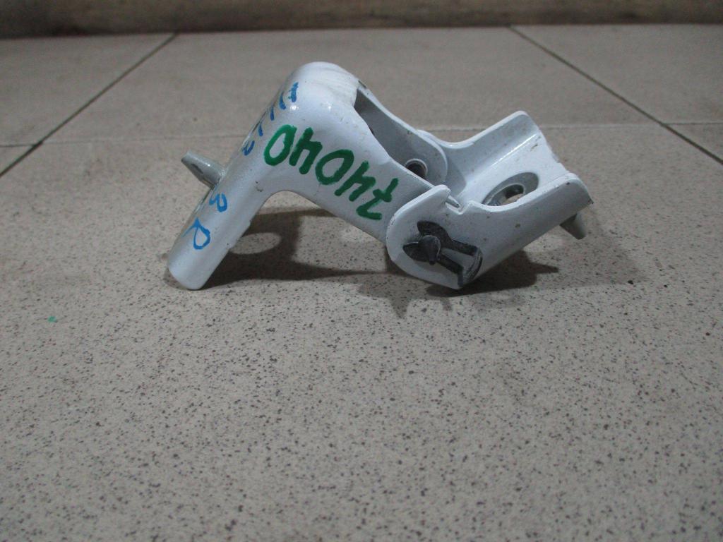 Петля двери задней правой нижняя, 500 рублей, Пермь