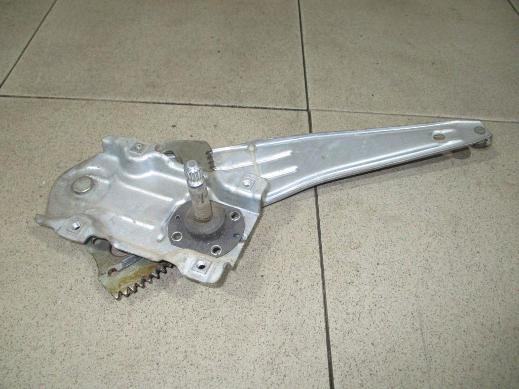 Стеклоподъемник механический задний правый, 500 рублей, Пермь