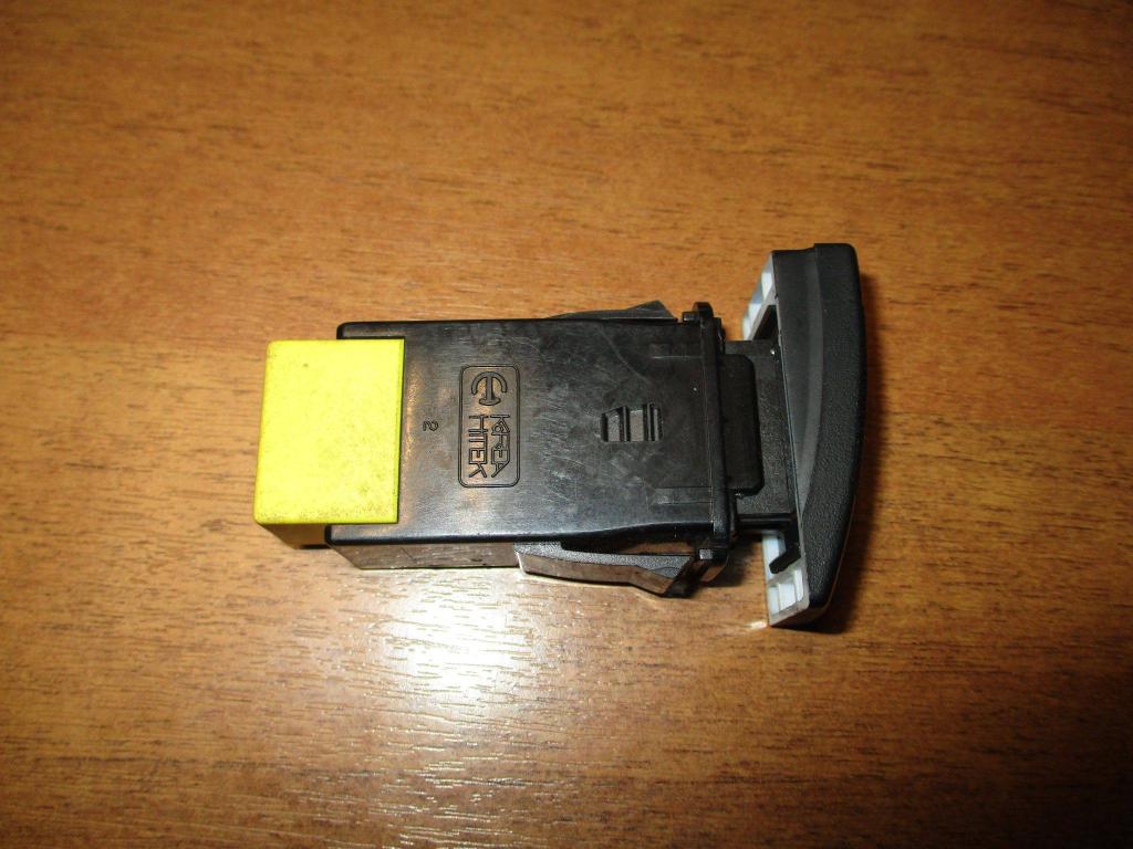 Кнопка обогрева заднего стекла, 500 рублей, Пермь