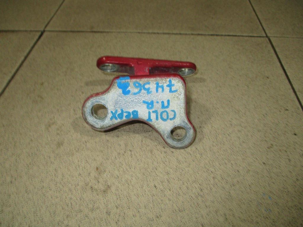 Петля двери передней правой верхняя, 500 рублей, Пермь