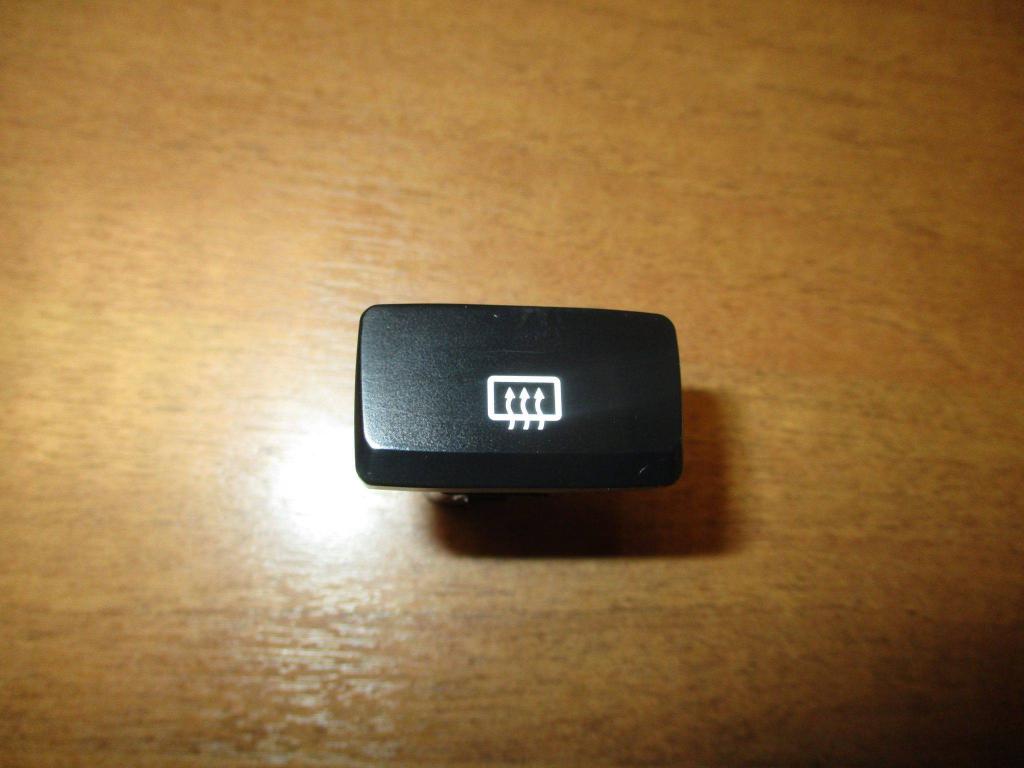 Кнопка обогрева заднего стекла, 500 рублей, Пермь