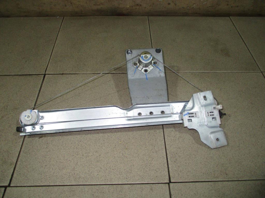 Стеклоподъемник механический задний правый, 500 рублей, Пермь