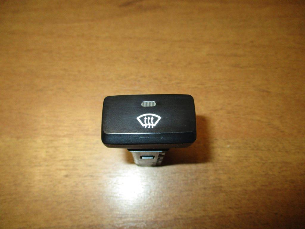 Кнопка обогрева переднего стекла, 500 рублей, Пермь