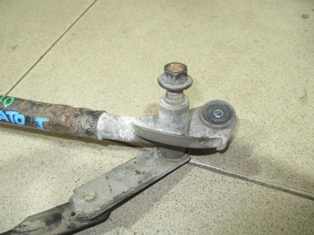 Трапеция дворников, 2000 рублей, Пермь