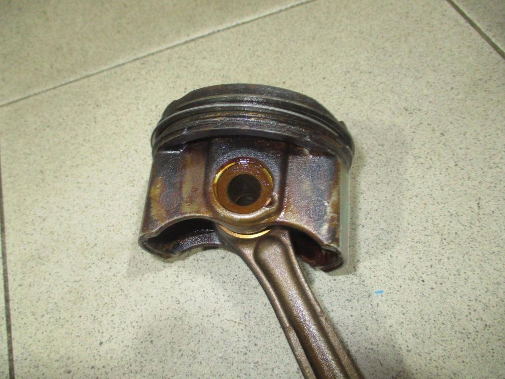 Поршень с шатуном, 2600 рублей, Пермь