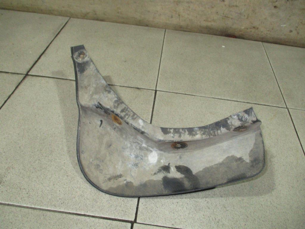 Брызговик задний правый, 500 рублей, Пермь