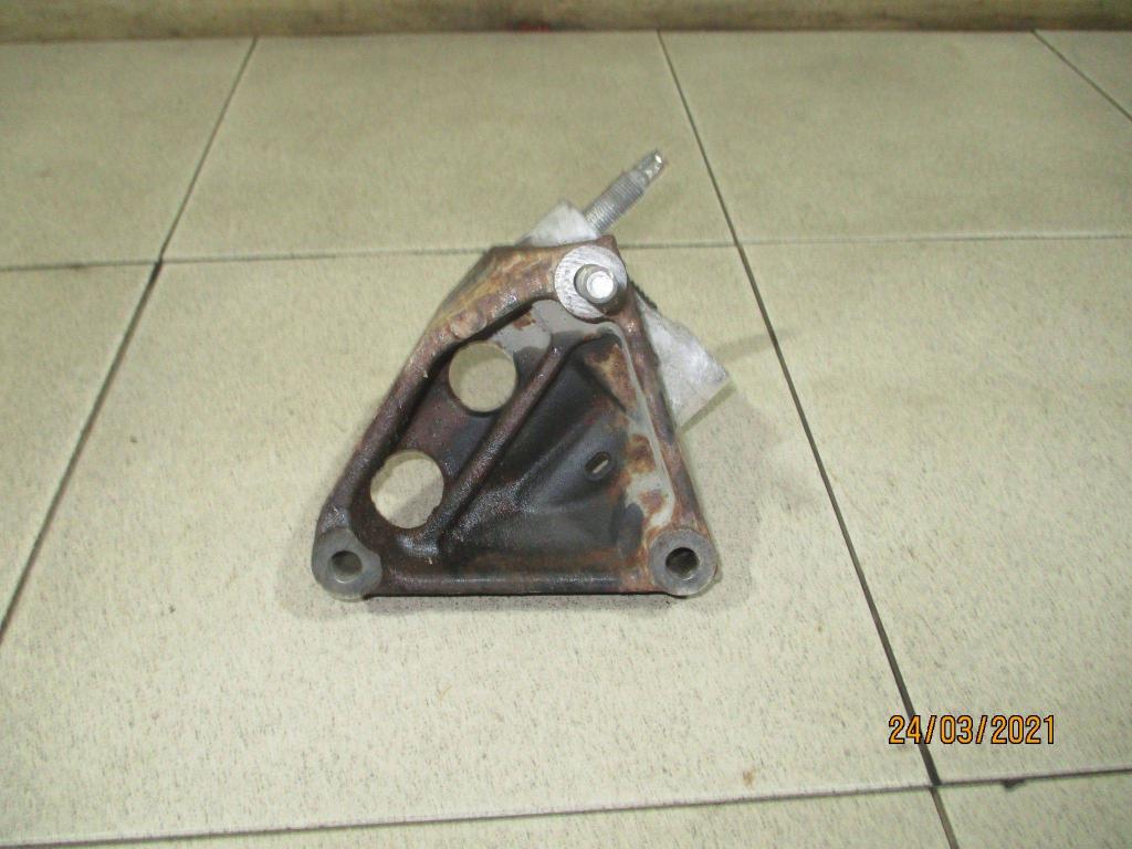 Кронштейн двигателя правый, 700 рублей, Пермь