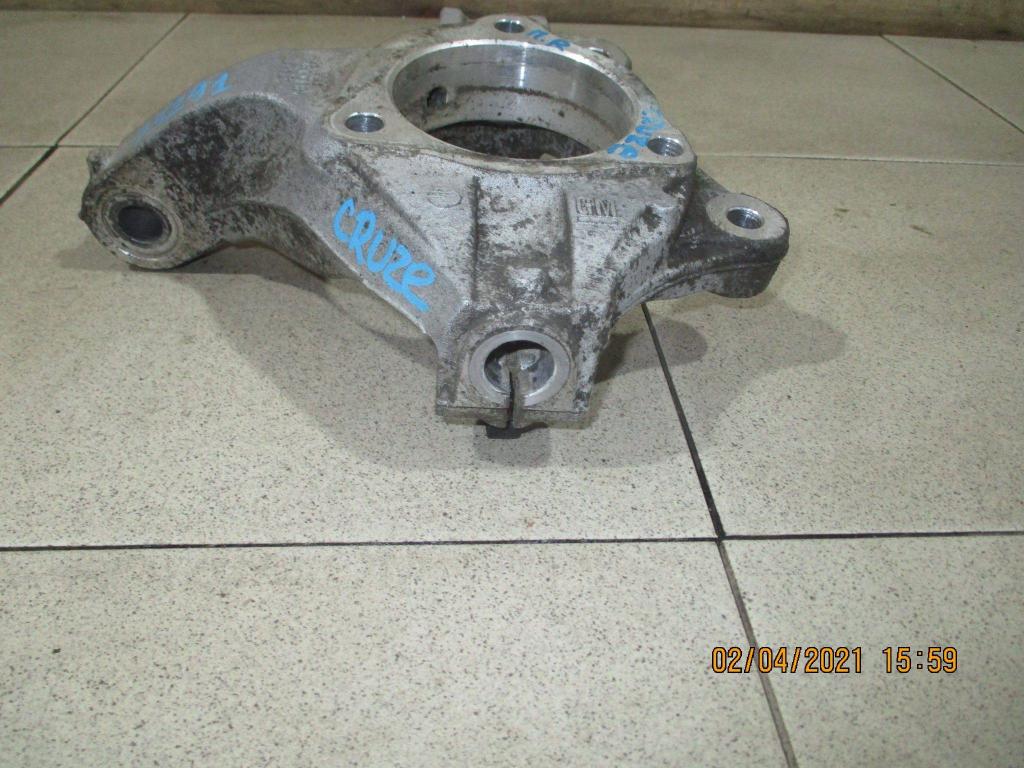 Кулак поворотный передний правый, 2000 рублей, Пермь