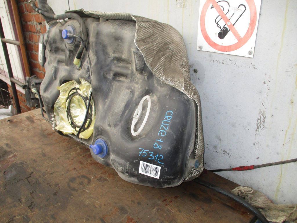 Бак топливный, 2000 рублей, Пермь