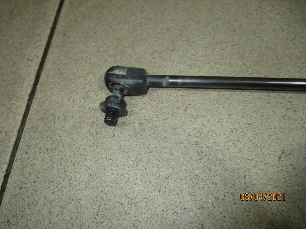 Амортизатор двери багажника, 500 рублей, Пермь