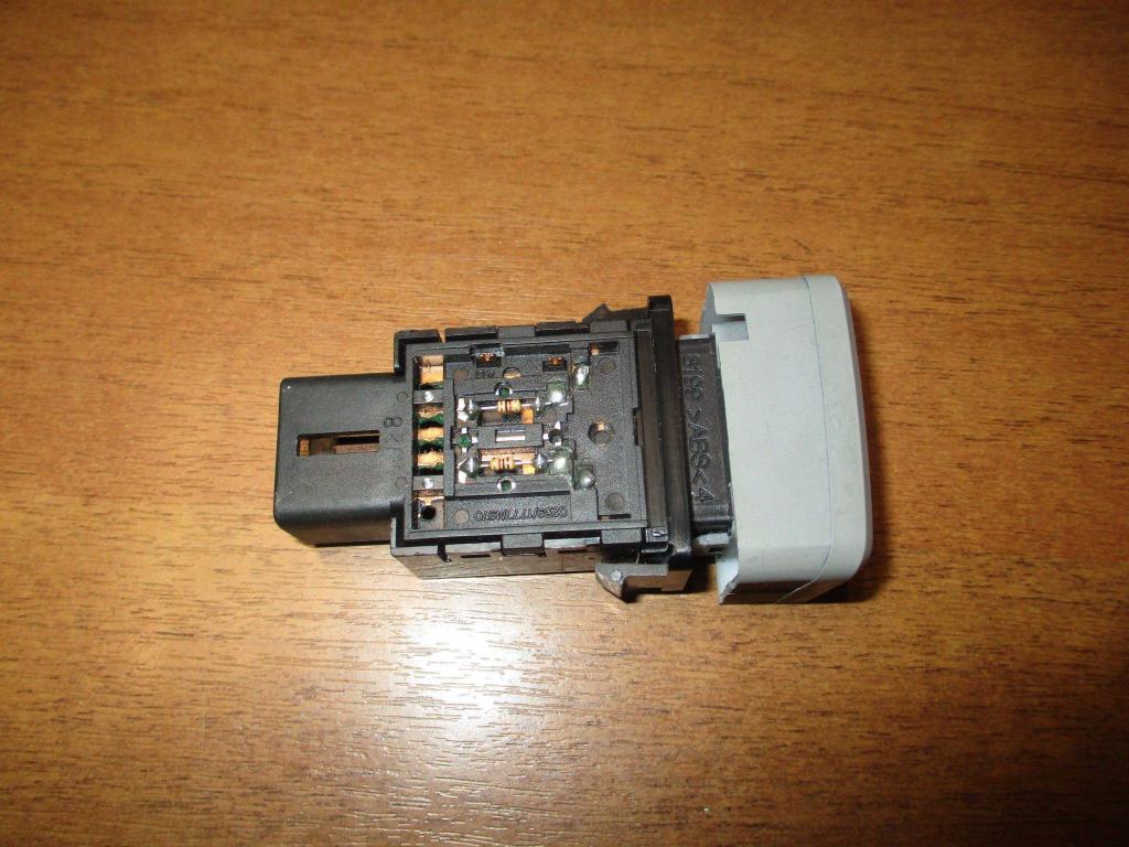 Кнопка противотуманки, 500 рублей, Пермь